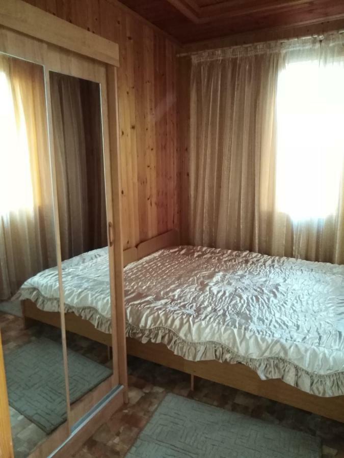 At the seaside Hotel Пицунда Екстериор снимка